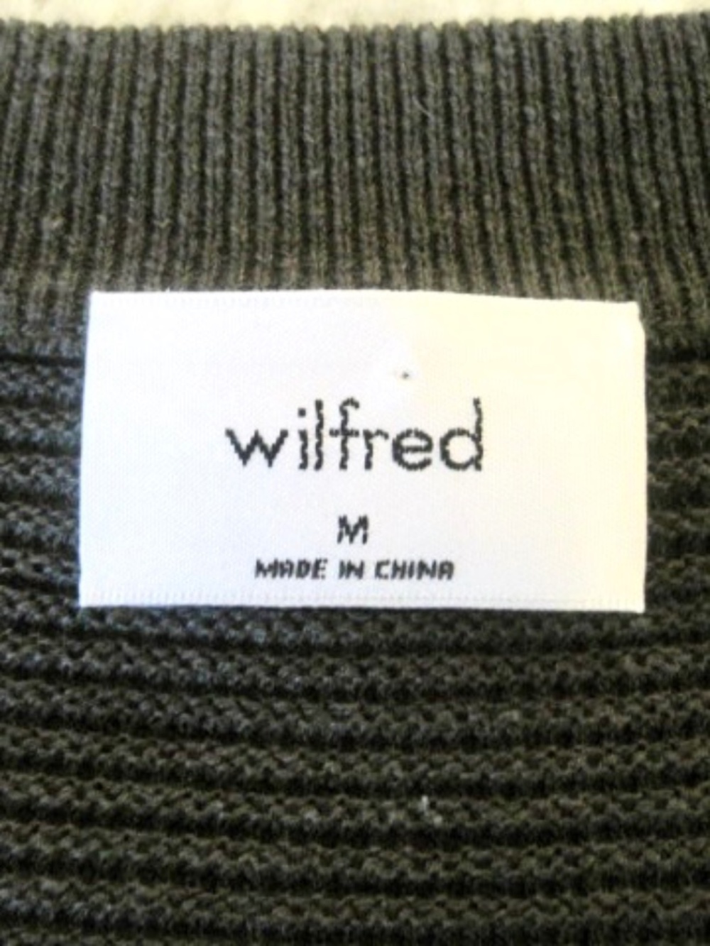 Wilfred Ribbed Knit Cropped Cardigan - Picture 8 of 10